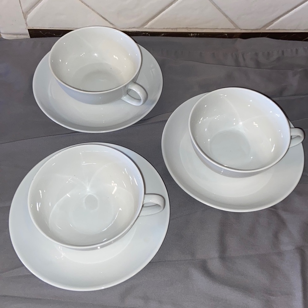 (Set of 3) Arzberg Germany Porcelain Coffee / Tea Mugs with 3 saucers